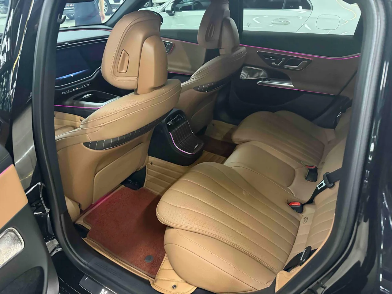 Mercedes Benz E Class 2024 E 300 L 48V 2.0T Luxury Automatic Gear 8