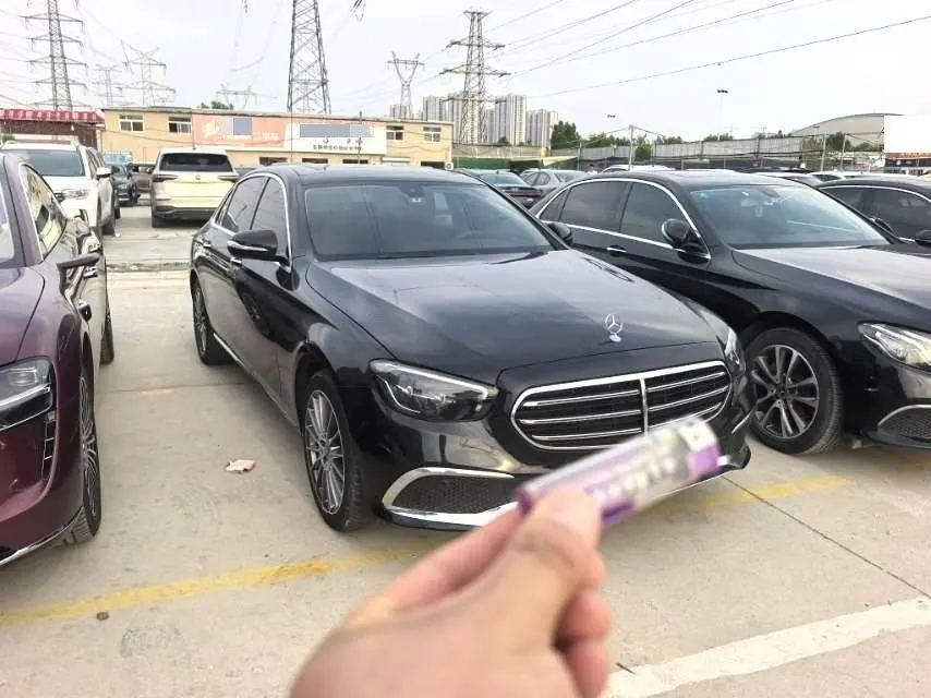 Mercedes Benz E Class 2022 E 260 L 2.0T Automatic 3