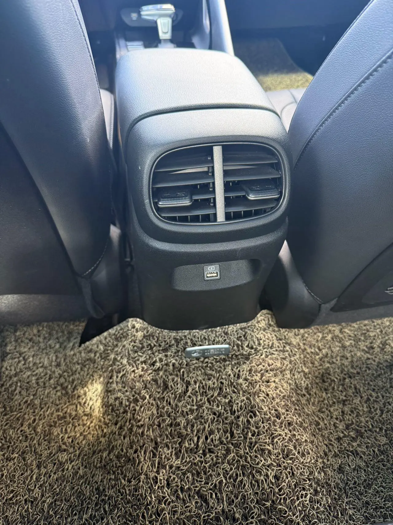 Hyundai 2022 Elantra -3-compartment 1.5 stepless LUX premium automatic gear 15