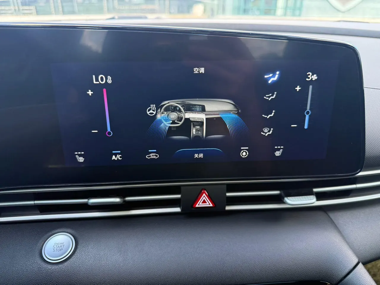 Hyundai 2022 Elantra -3-compartment 1.5 stepless LUX premium automatic gear 17