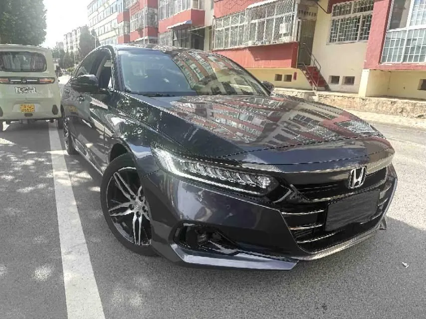 Honda 2022 10th Generation Accord 1.5T Stepless 260TURBO Magic Night Premium Edition Automatic Gear 3