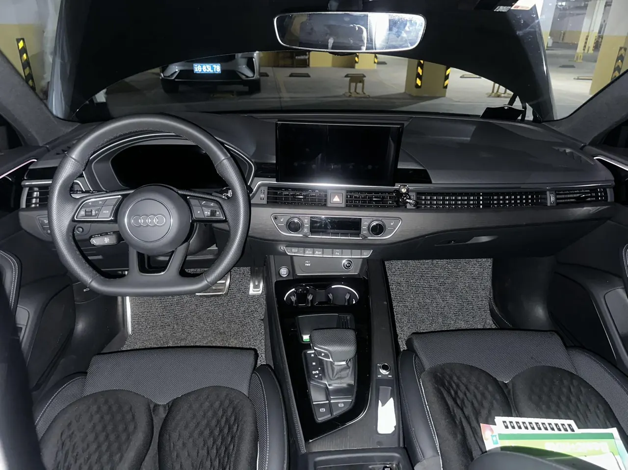 Audi 2024 A4L 2.0TFSI 40TFSI Deluxe Dynamic Automatic 3