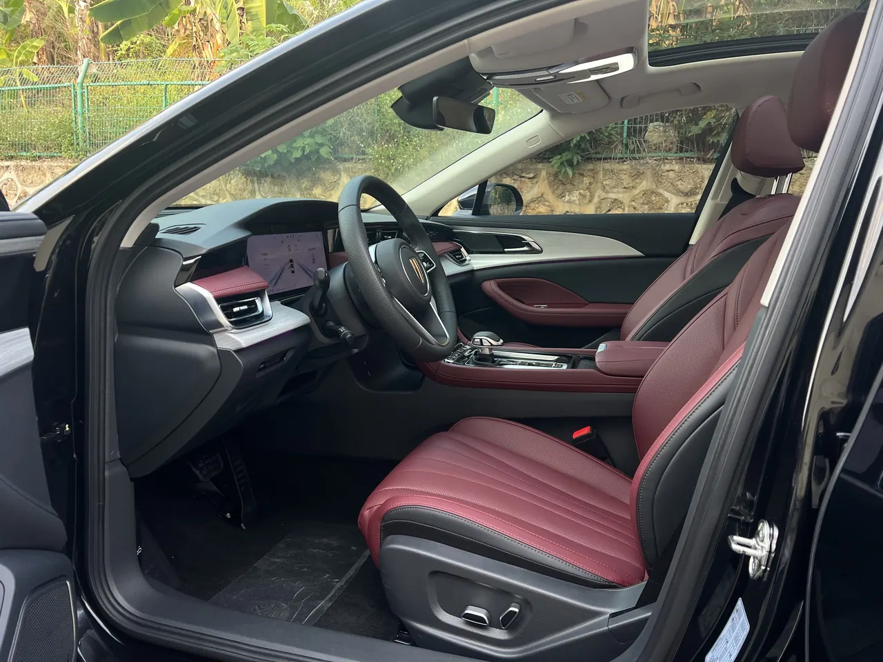 HongQi 2024 H5 2.0T Zhilian Qi Chang Edition Automatic Gear 4