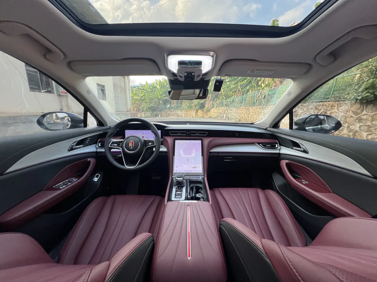HongQi 2024 H5 2.0T Zhilian Qi Chang Edition Automatic Gear 9