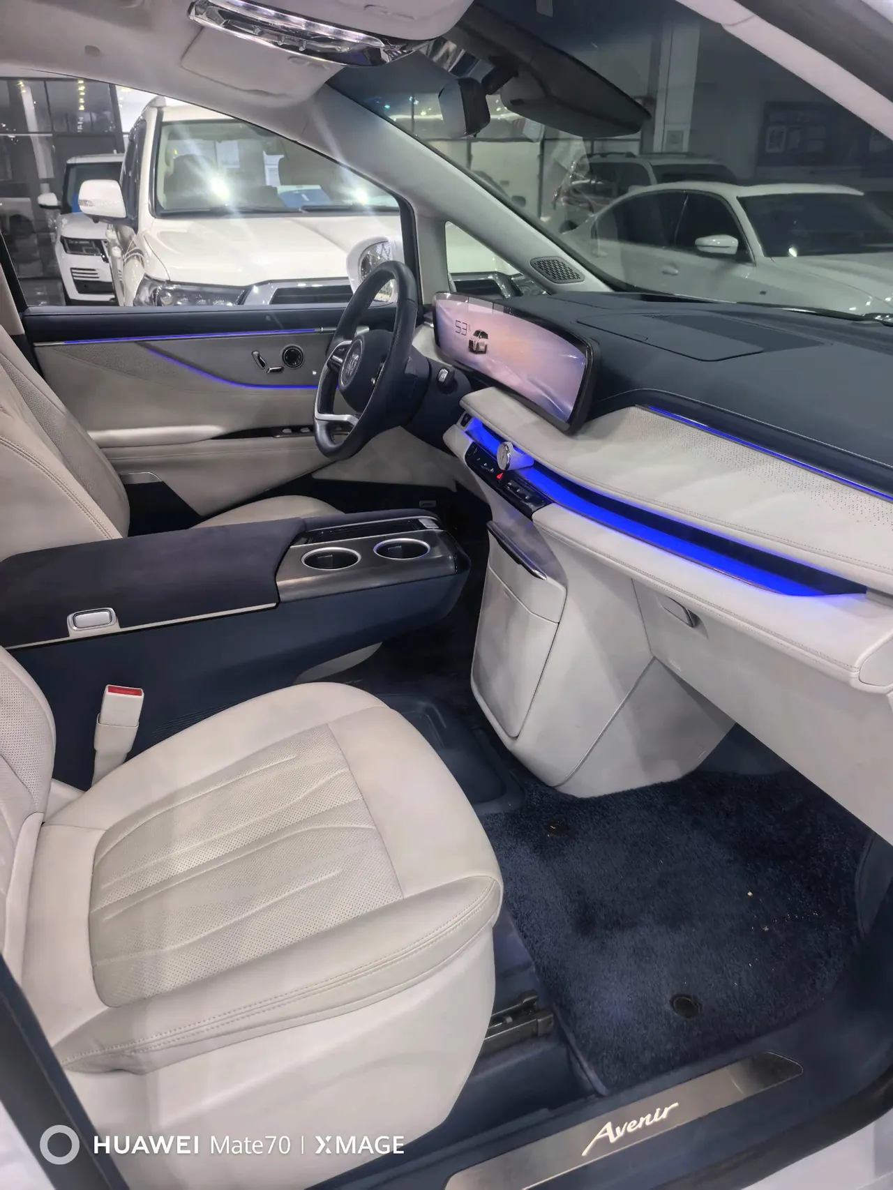 Buick 2024 GL8 Lu Zun PHEV 1.5T Luxury Edition 6-seat Automatic Gear 2