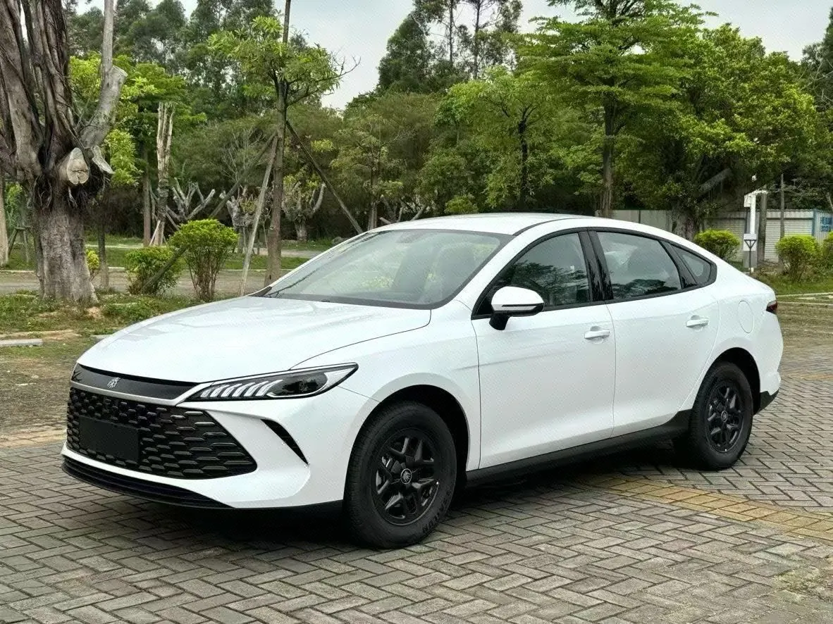 Open image lightbox: BYD 2026 Qin PLUS DM-i 1.5 CVT 128km Entry-Level Automatic