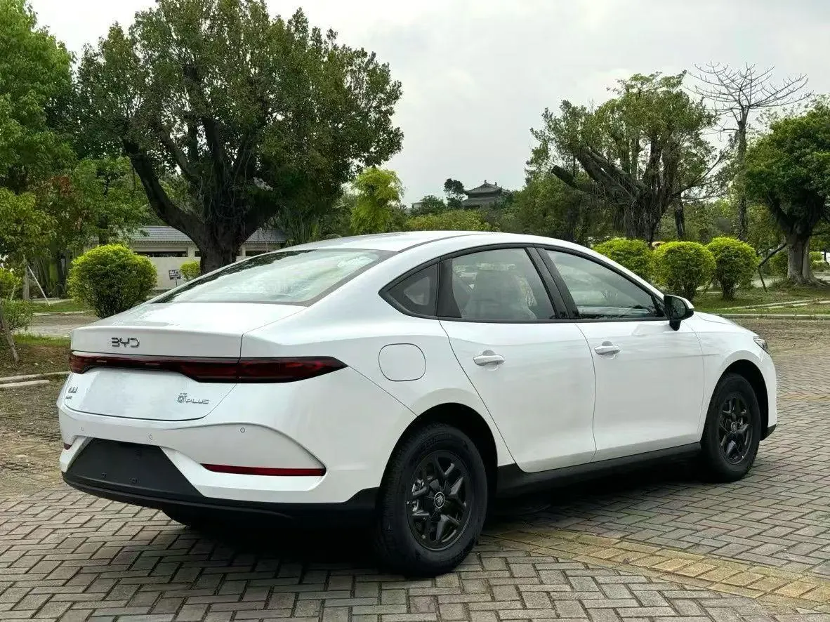 BYD 2026 Qin PLUS DM-i 1.5 CVT 128km Entry-Level Automatic 7