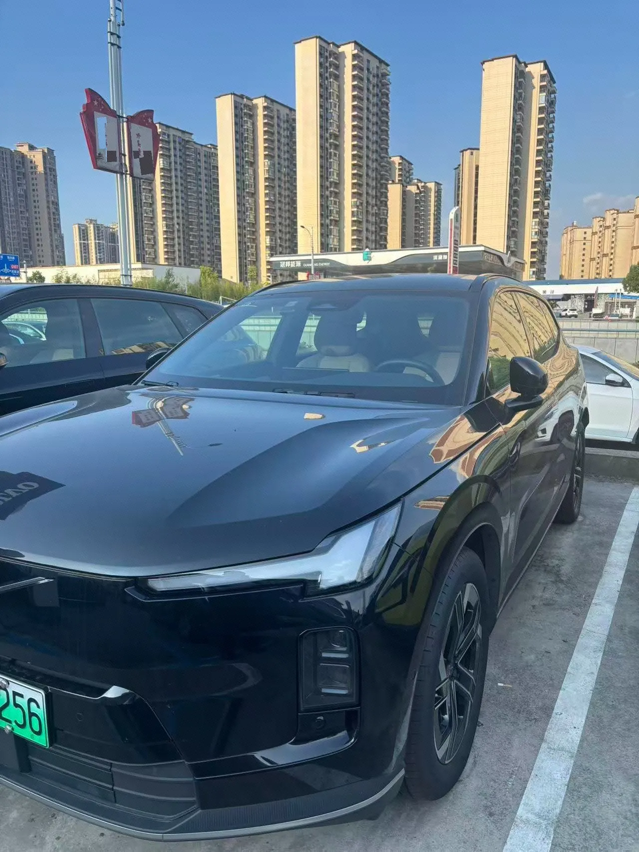 打开图片灯箱:Volvo 2026 XC70 1.5T 4-wheel drive long endurance Core automatic gear