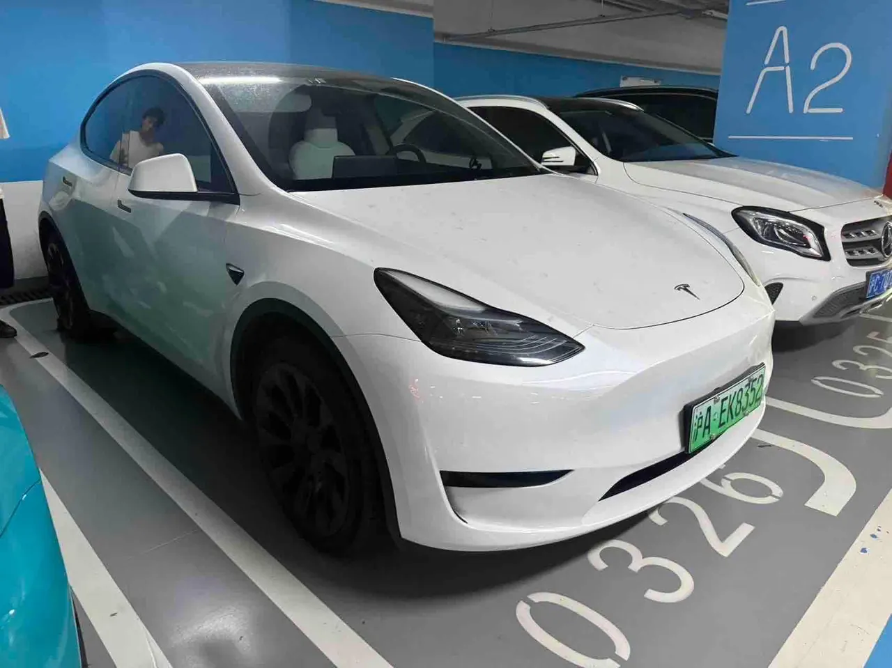 Tesla 2024 Model Y rear-wheel drive version automatic transmission 2