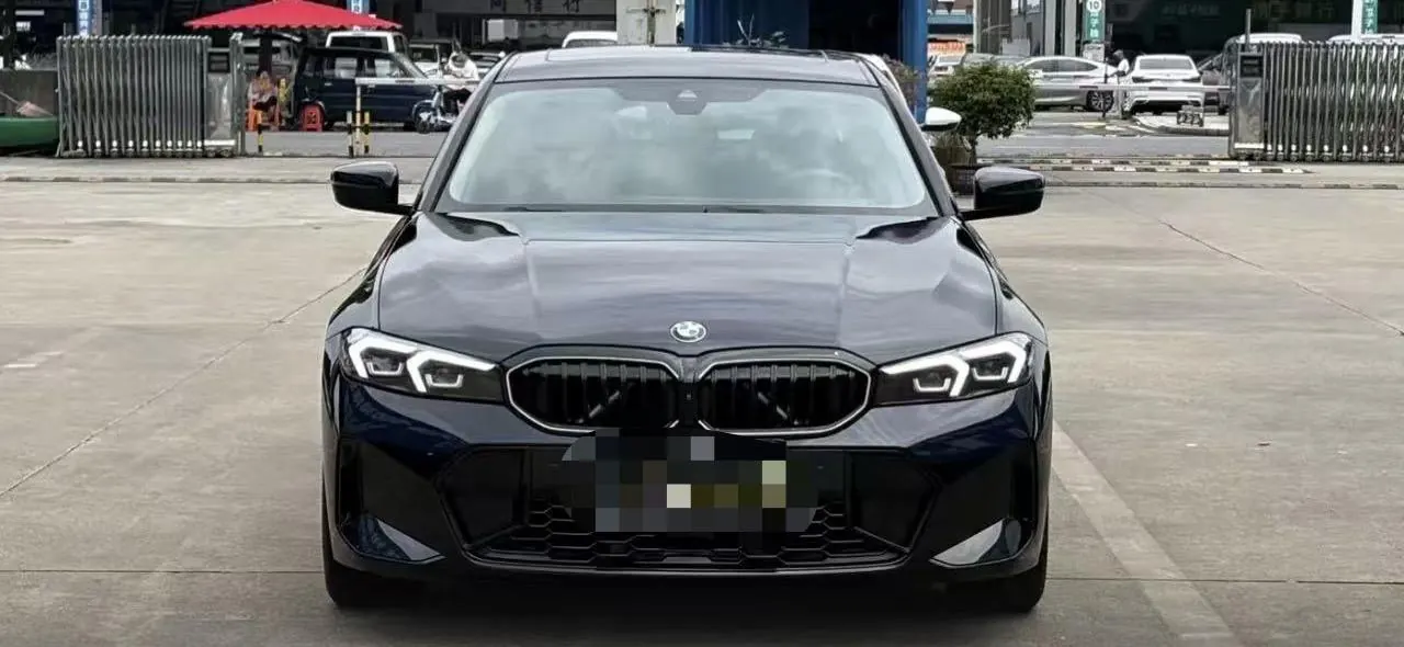 BMW 3 Series 2024 330Li 2.0T M Sports Obsidian Night Suit Automatic Gear 2