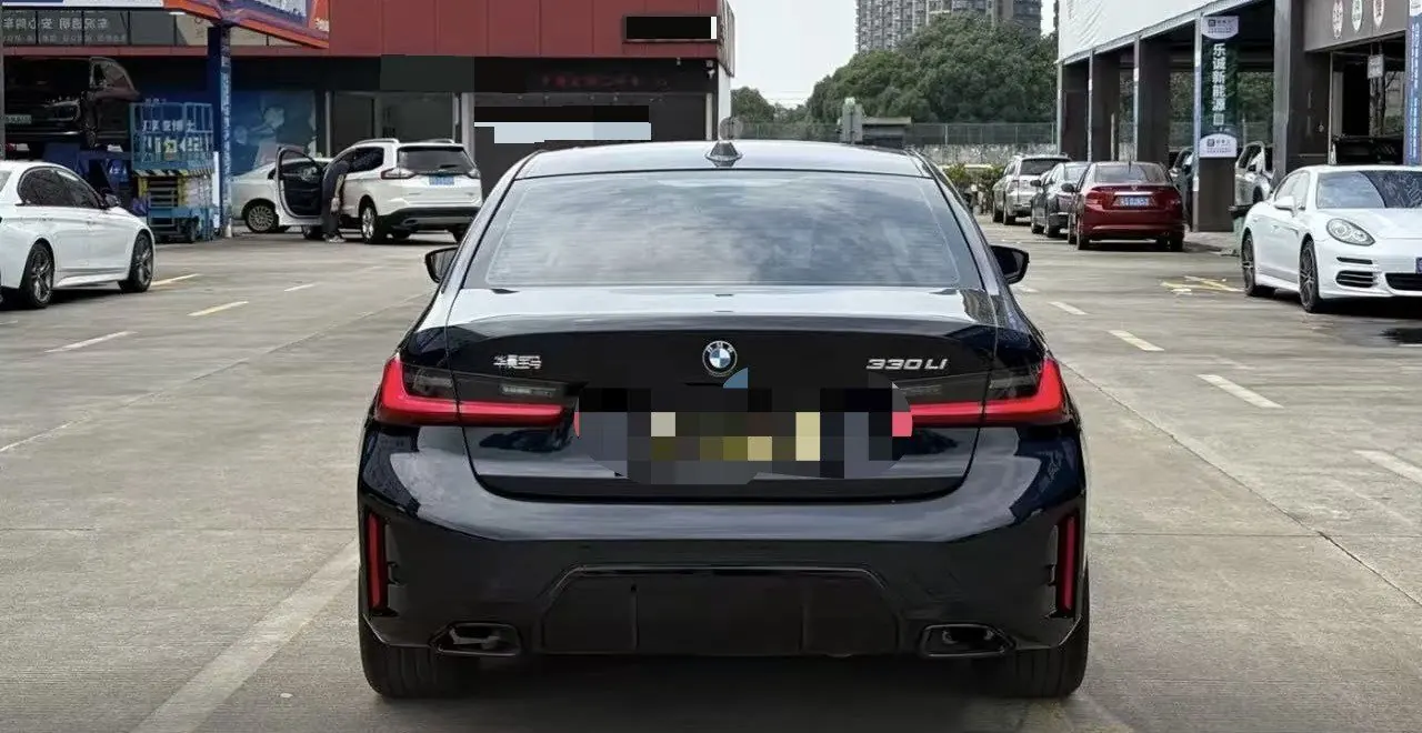 BMW 3 Series 2024 330Li 2.0T M Sports Obsidian Night Suit Automatic Gear 4