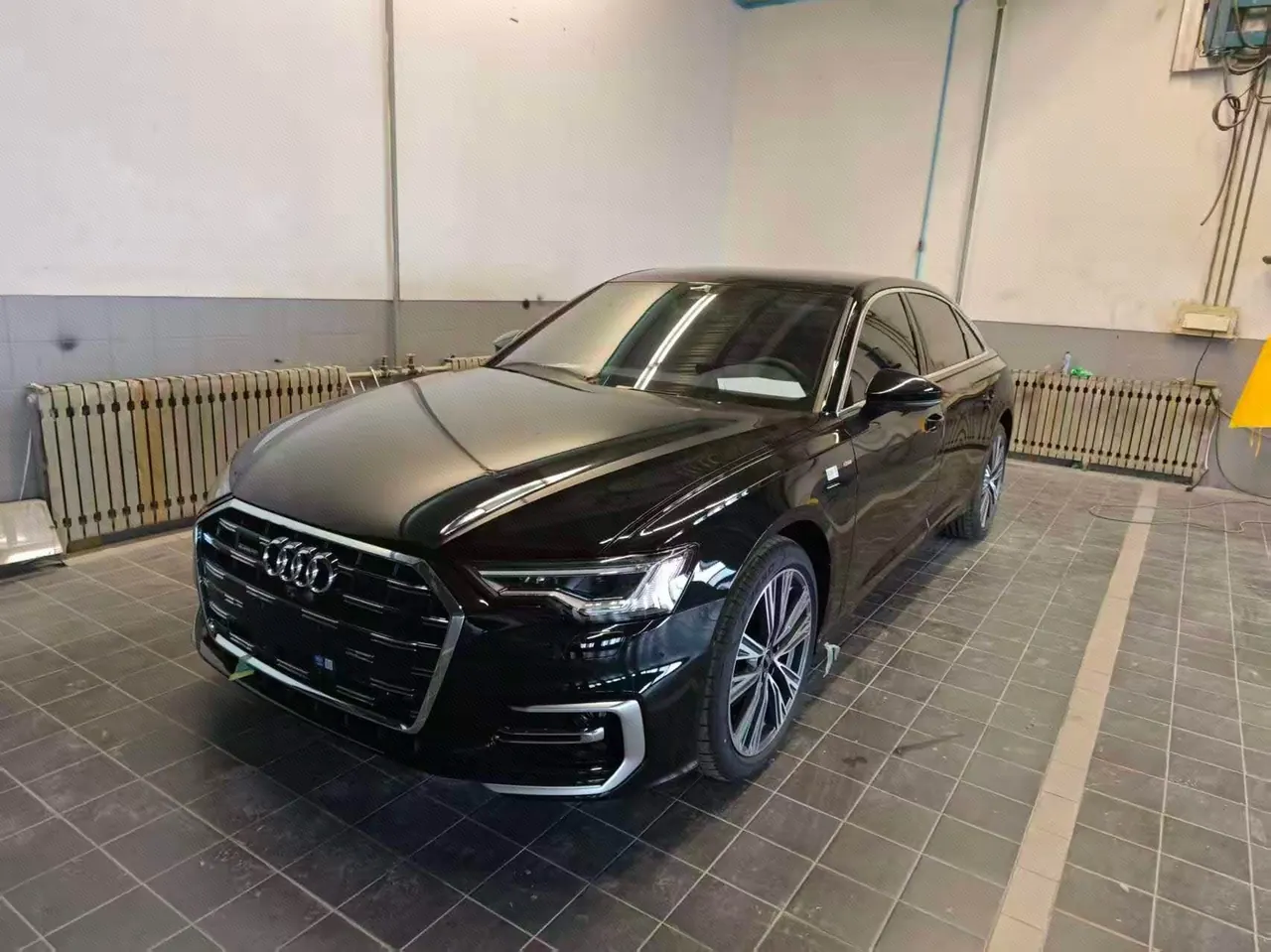 Open image lightbox: Audi 2026 A6L 2.0TFSI 45TFSI Quattro Selected Dynamic Automatic