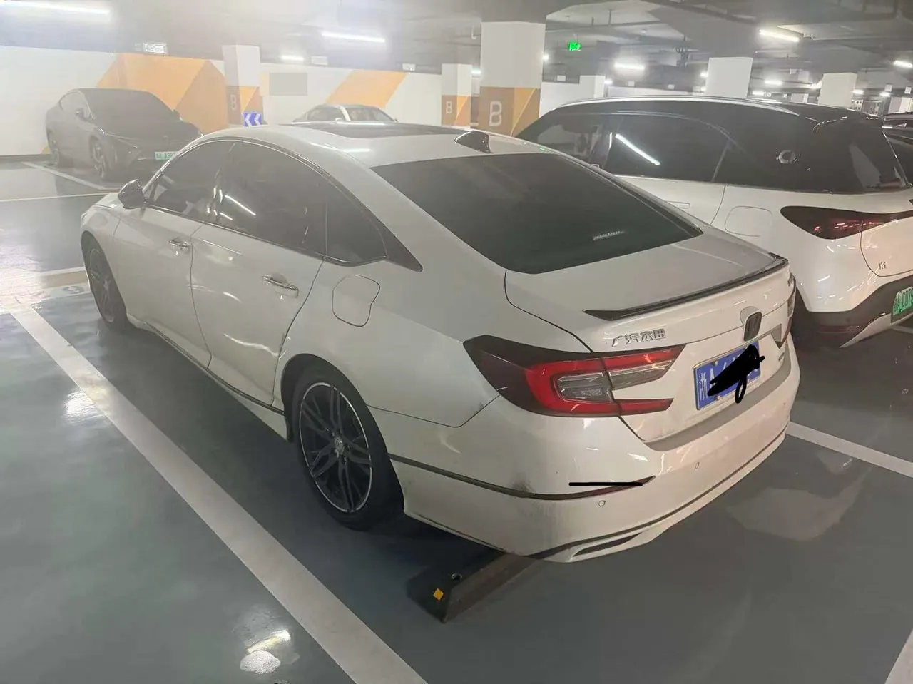 Honda 2022 10th Generation Accord Hybrid 2.0 Stepless Magic Night Reed Edition Automatic Gear 2