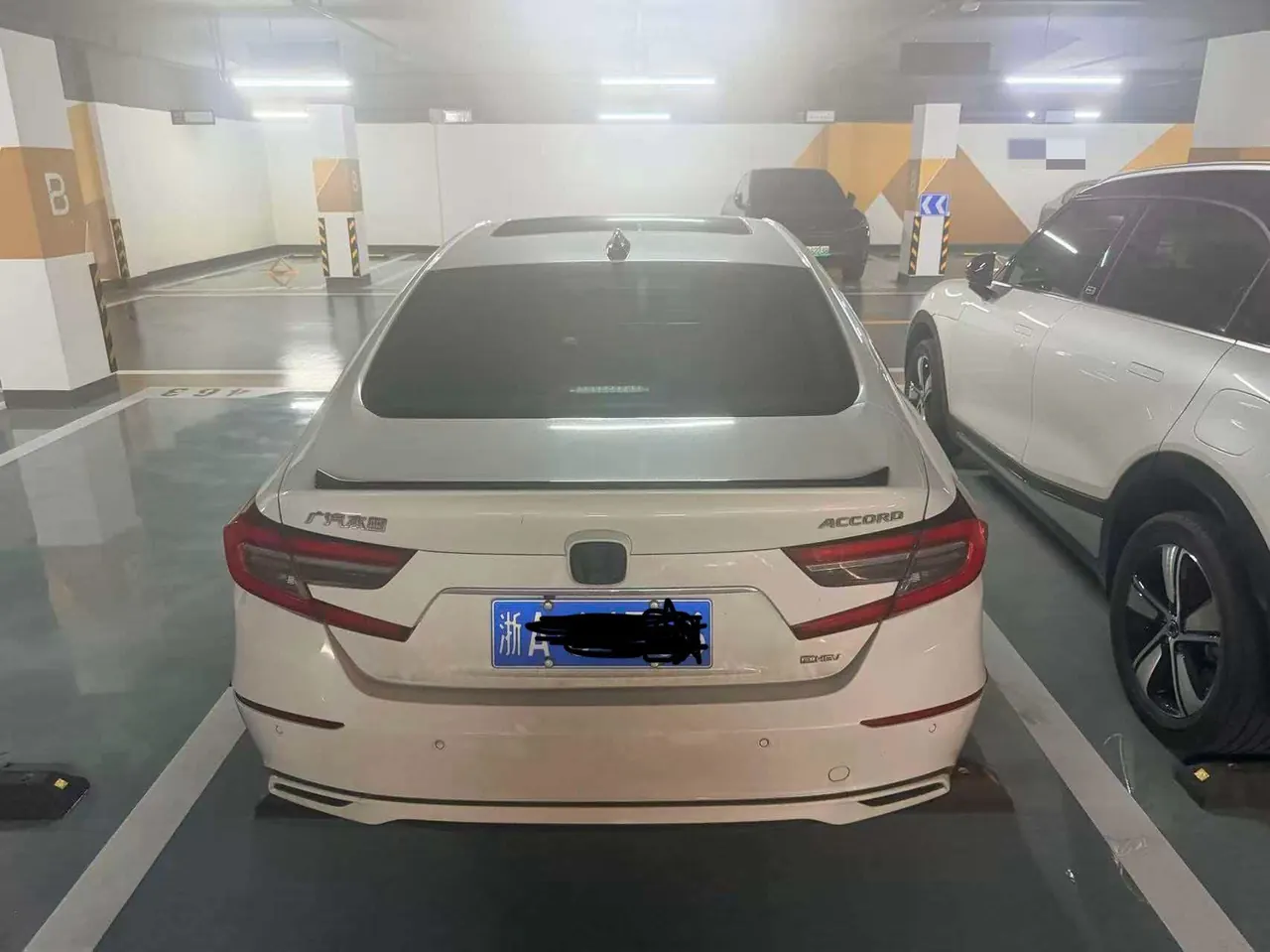 Honda 2022 10th Generation Accord Hybrid 2.0 Stepless Magic Night Reed Edition Automatic Gear 3
