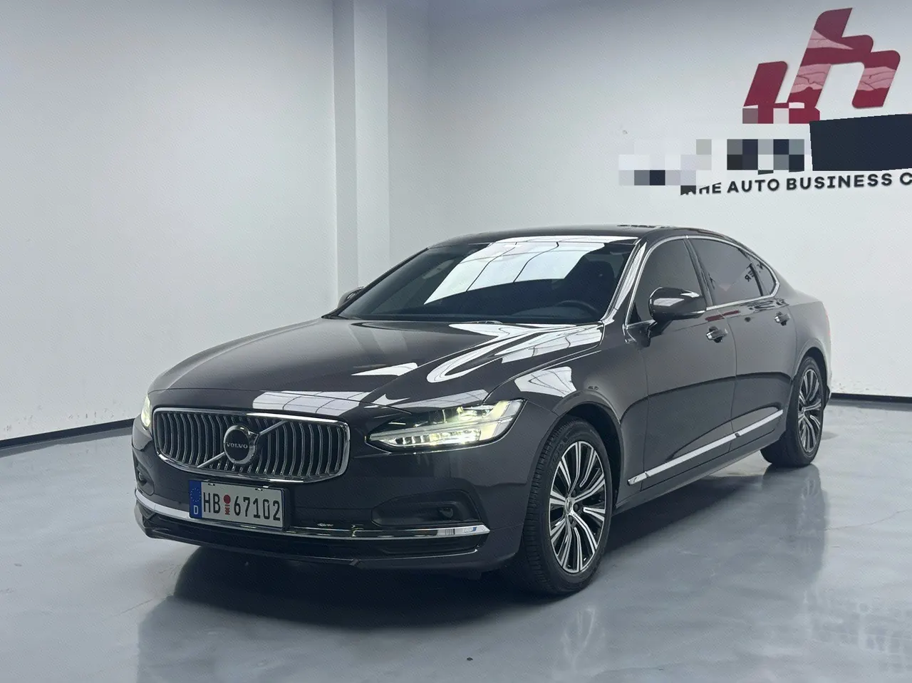 Open image lightbox: Volvo 2022 S90 48V 2.0T B5 Zhiyuan Deluxe Edition Automatic Gear