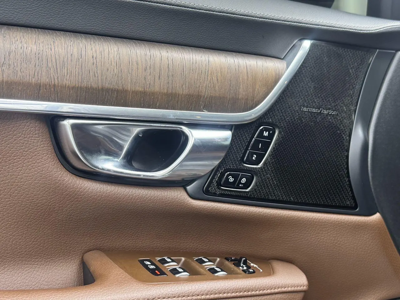 Volvo 2022 S90 48V 2.0T B5 Zhiyuan Deluxe Edition Automatic Gear 8