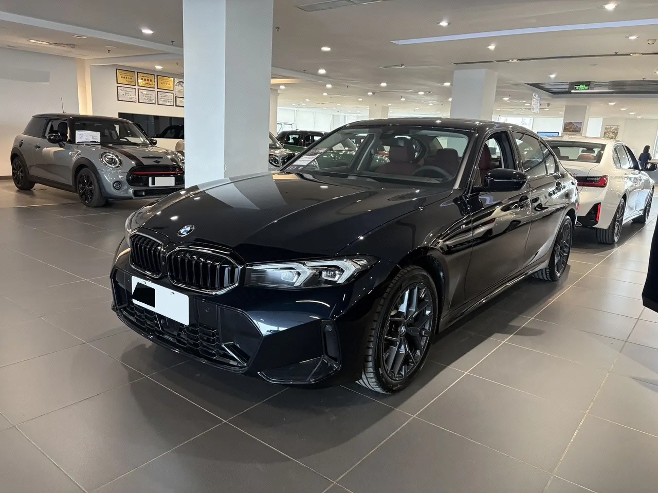 打开图片灯箱:BMW 3 Series 2026 330Li 2.0T M Sports Obsidian Night Suit Automatic Gear