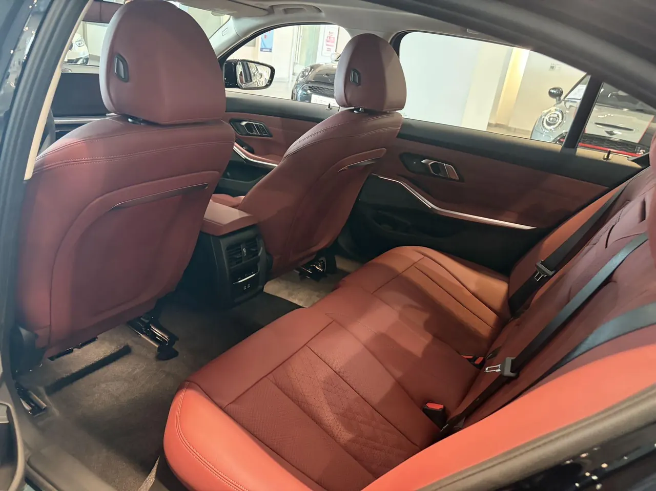 BMW 3 Series 2026 330Li 2.0T M Sports Obsidian Night Suit Automatic Gear 5