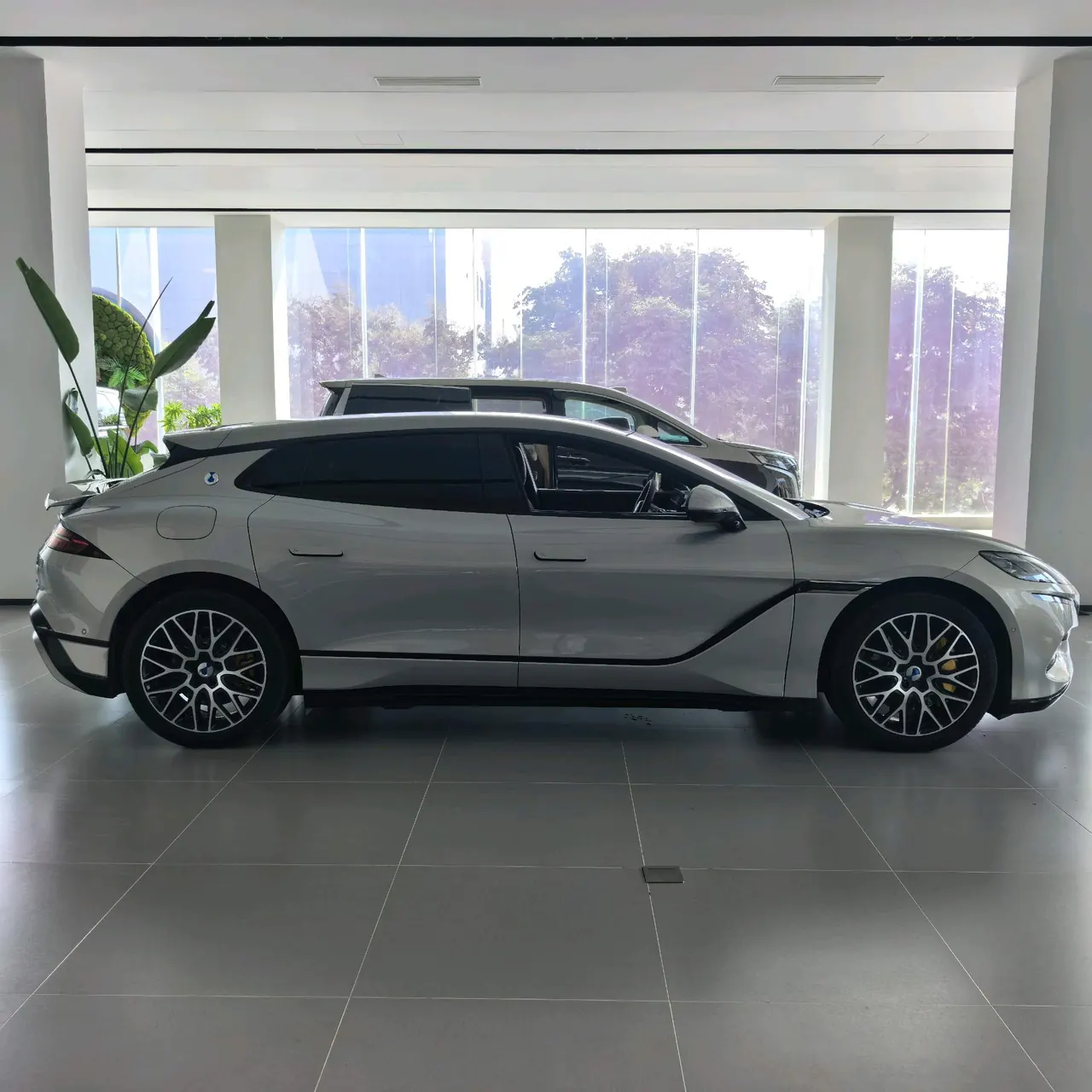 Denza 2026 Denza Z9GT Flash Charge Honorable Automatic Transmission 5