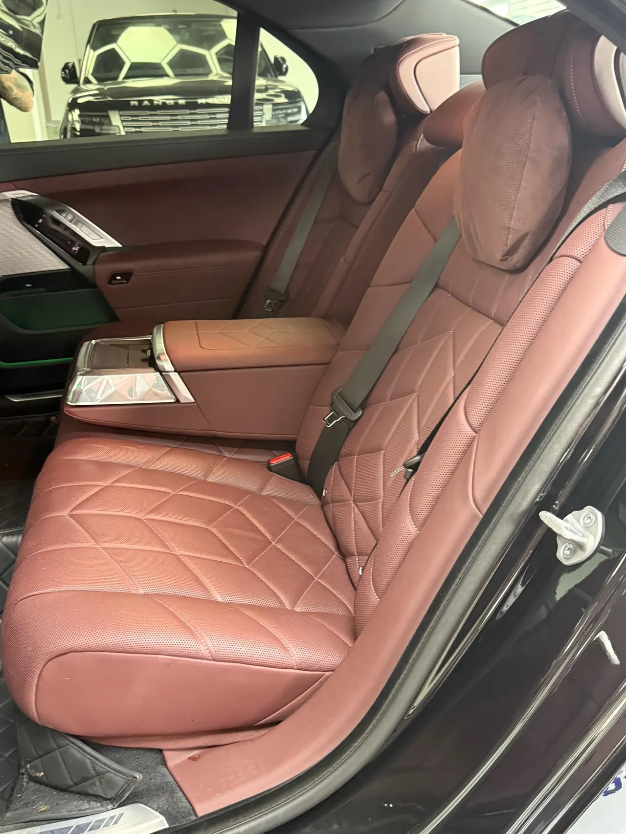 BMW i7 (Imported) 2023 i7 eDrive50L Enjoy M Sports Suit Automatic Gear 10