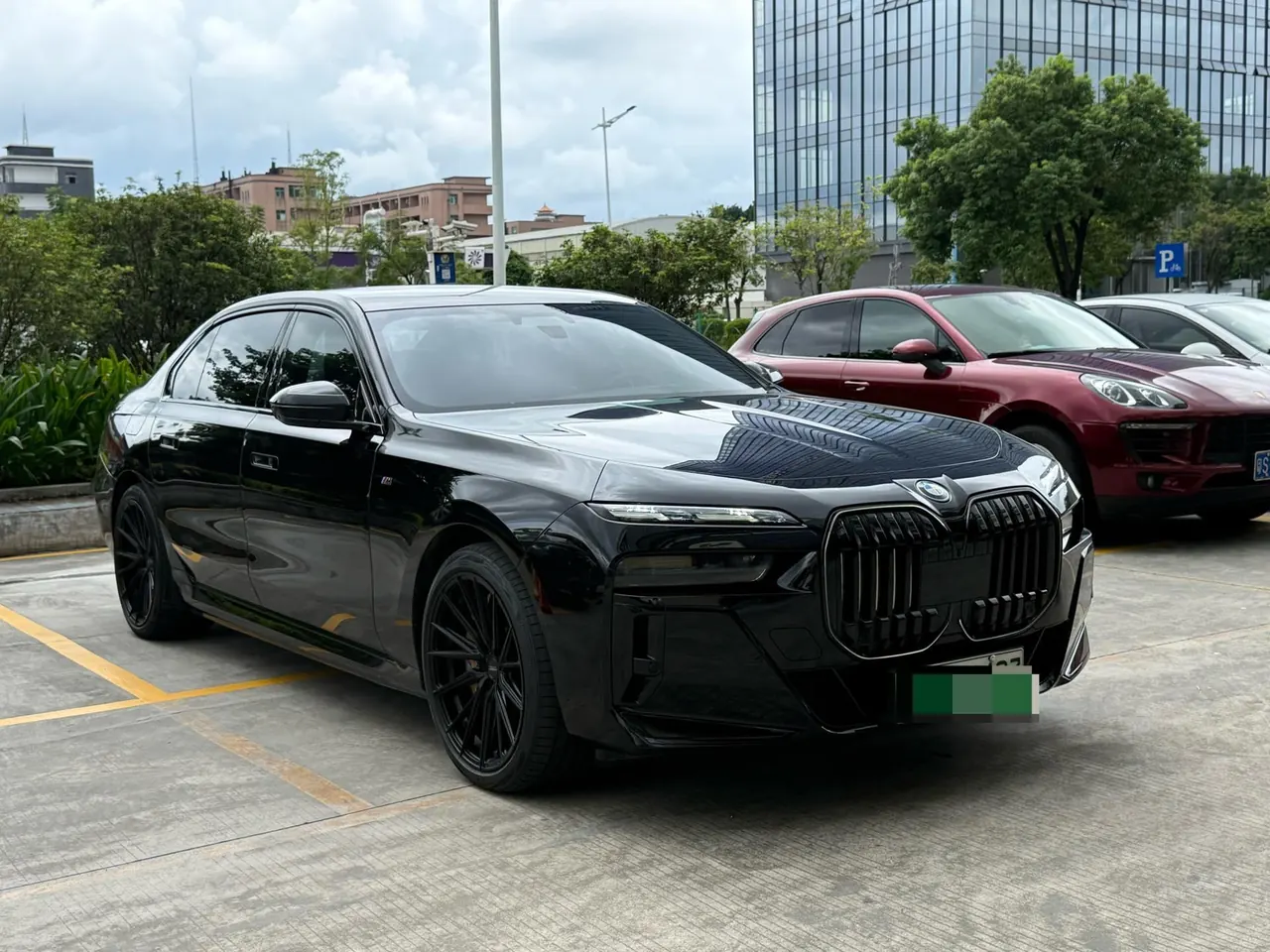 BMW i7 (Imported) 2023 i7 eDrive50L Enjoy M Sports Suit Automatic Gear 3