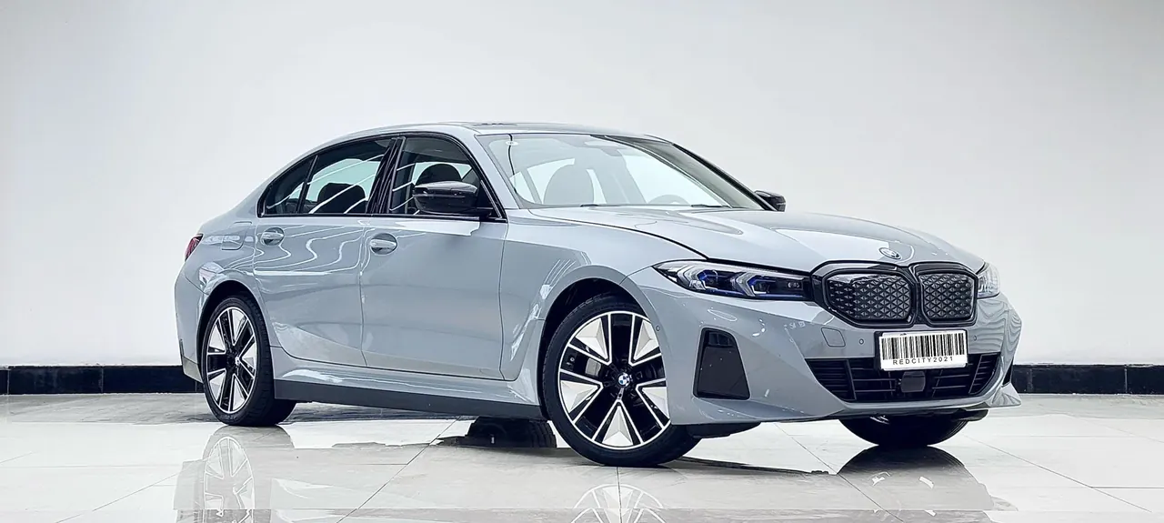BMW 2026 i3 eDrive 40 L obsidian night sports suit automatic gear 2