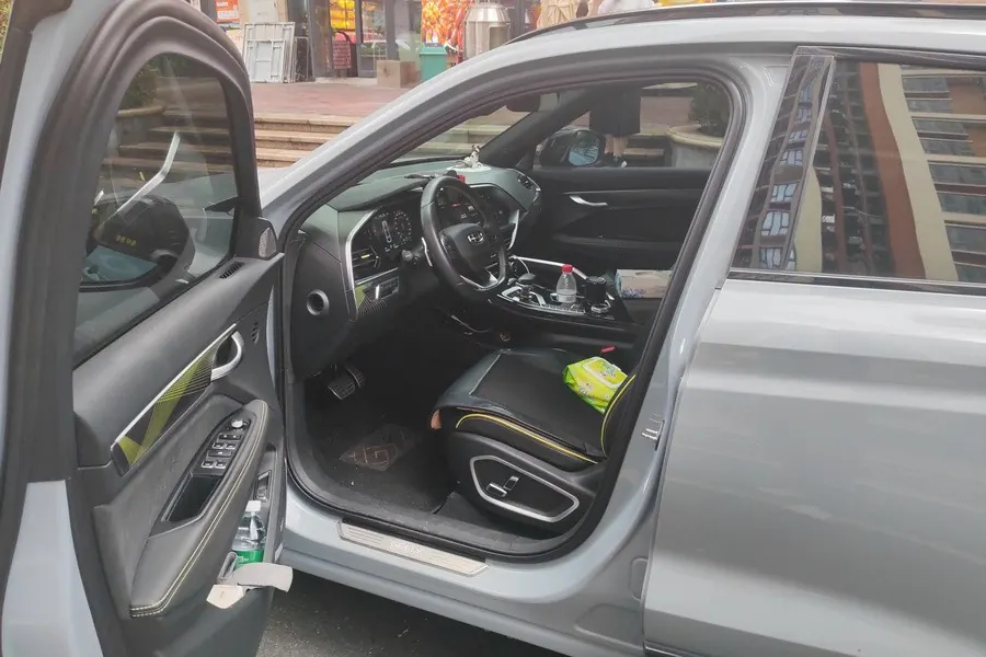 Geely 2021 xingyue S 2.0TD four-wheel drive phantom version automatic gear 3