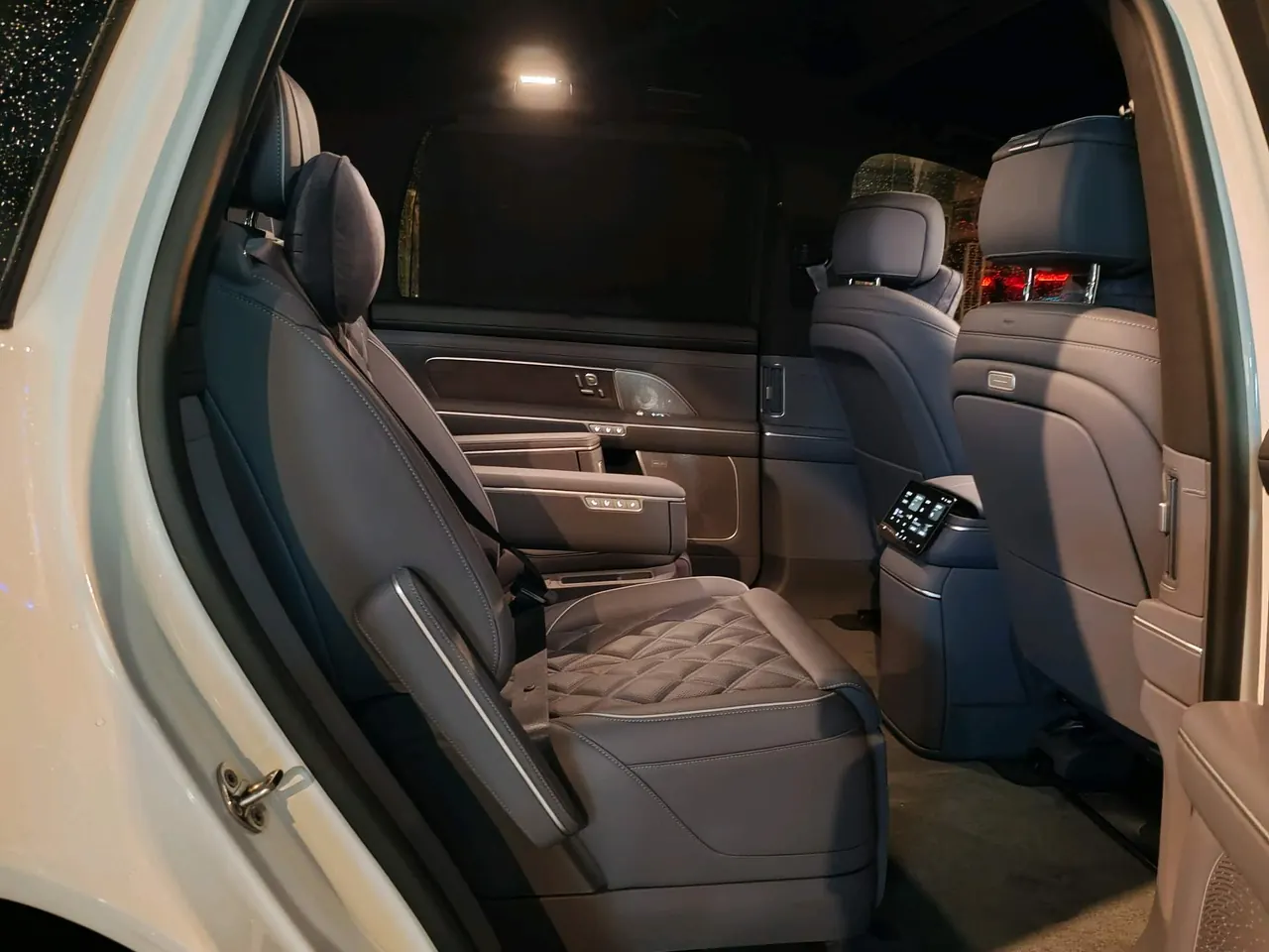 NIO 2026 ES8 6-seat executive deluxe automatic gear 6