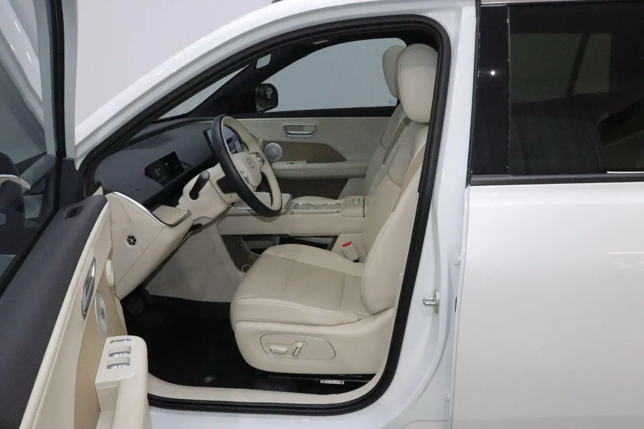 Toyota 2025 Platinum Intelligence 3X 520 Pro Advanced Intelligence Driving Edition Automatic Gear 4