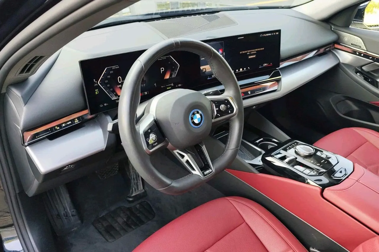 BMW 2025 i5 eDrive 40L M sports suit automatic gear 7