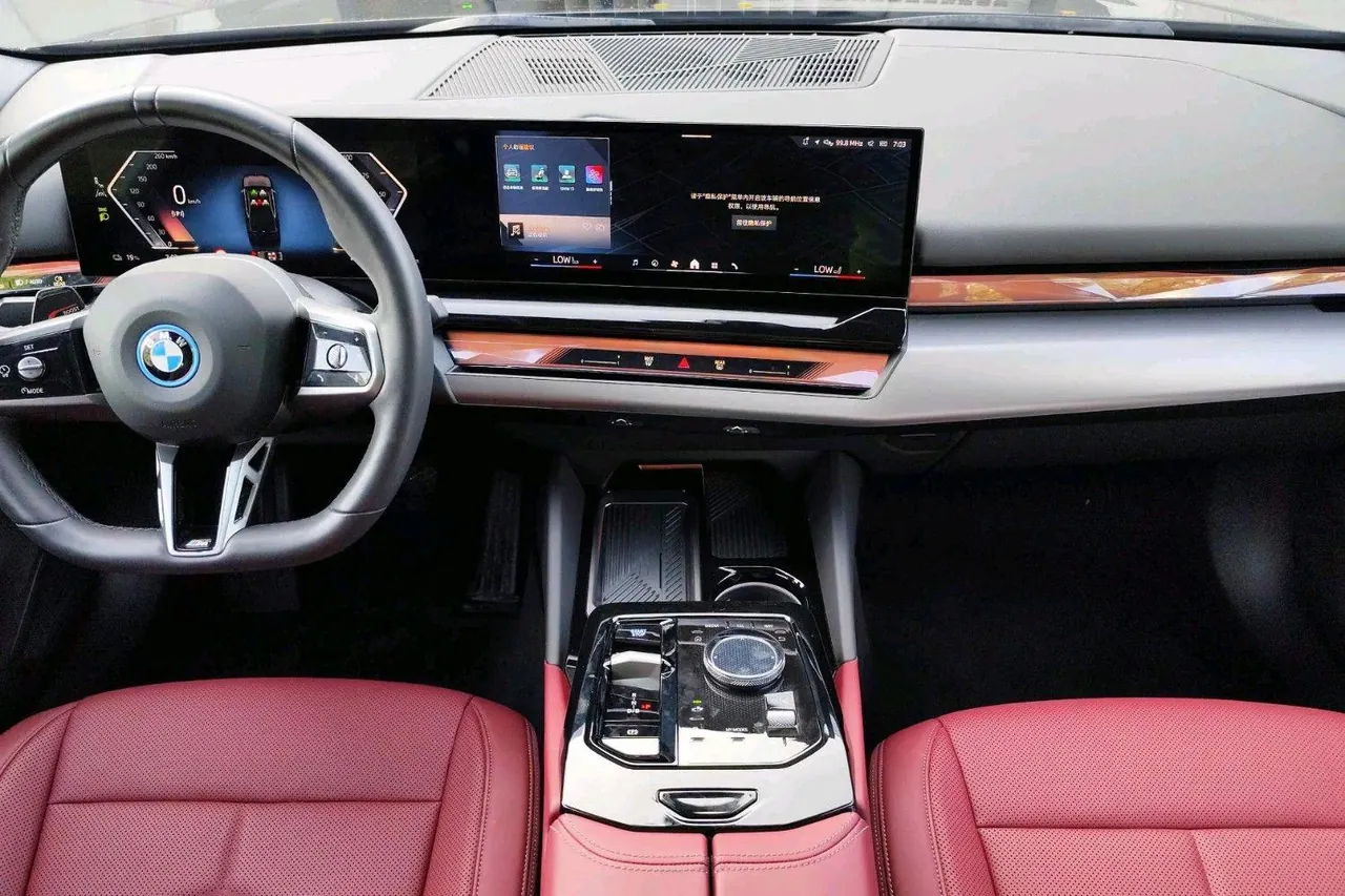 BMW 2025 i5 eDrive 40L M sports suit automatic gear 8