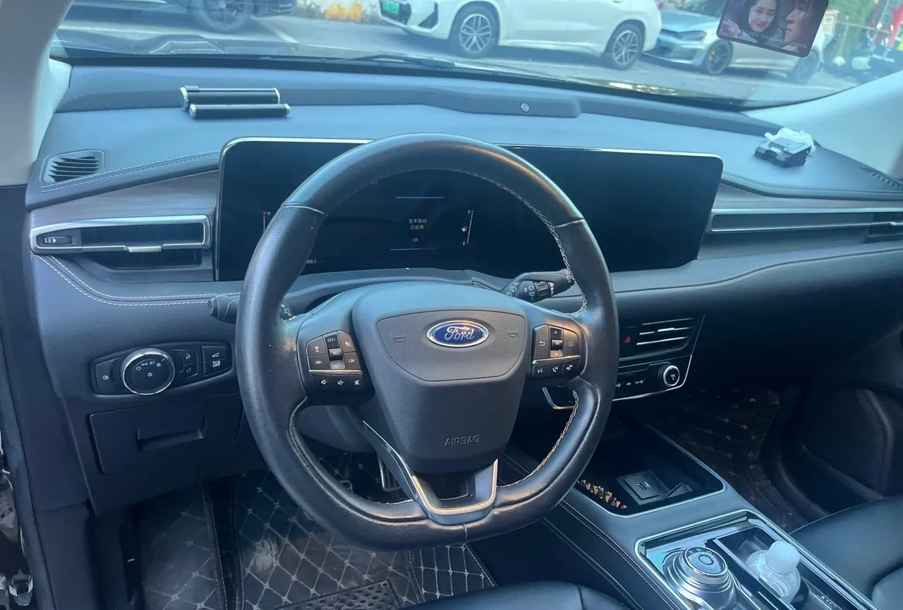 Ford 2021 Ruijie PLUS 2.0T EcoBoost 12250.00g Drive Hao Rui 7-seat Automatic Gear 5
