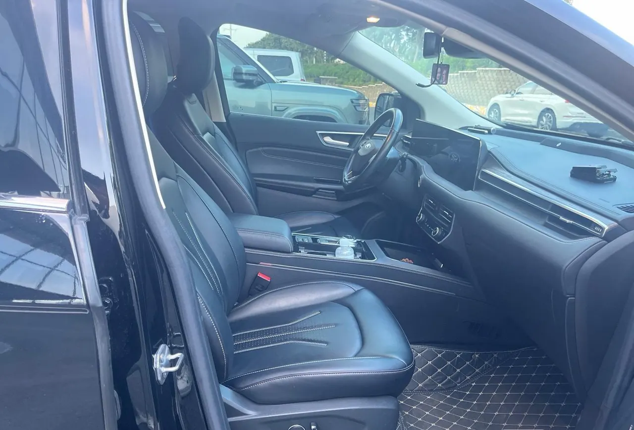 Ford 2021 Ruijie PLUS 2.0T EcoBoost 12250.00g Drive Hao Rui 7-seat Automatic Gear 8
