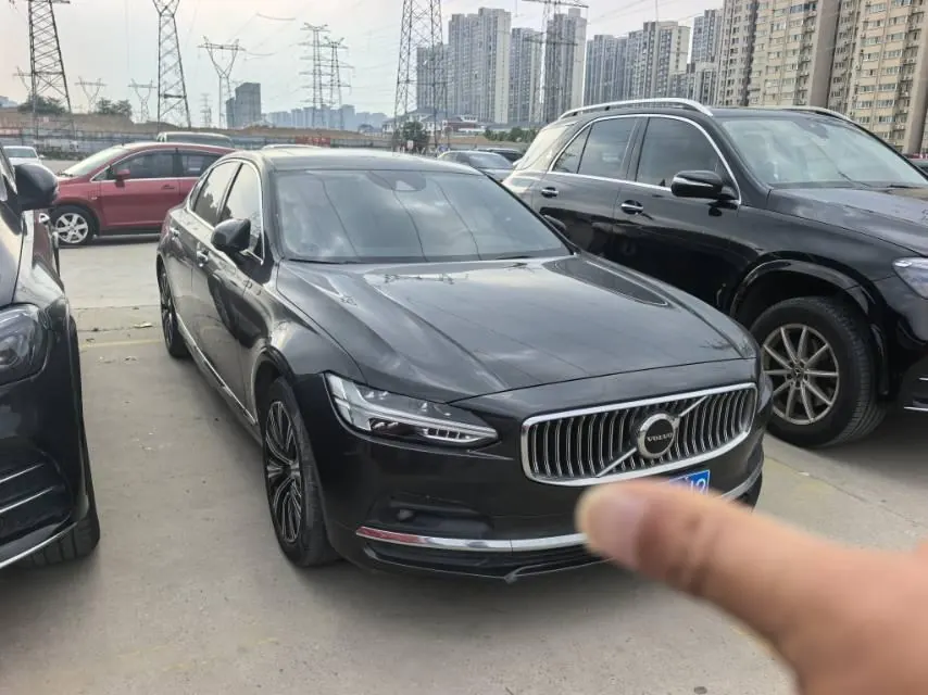 Volvo 2021 S90 48V 2.0T B5 Zhiyuan Deluxe Edition Automatic Gear 3