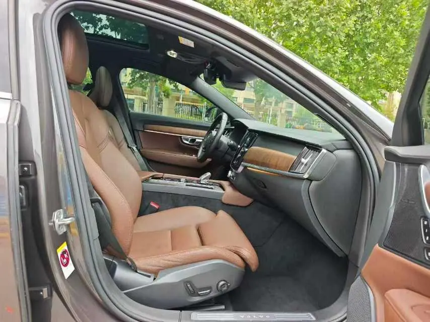 Volvo 2021 S90 48V 2.0T B5 Zhiyuan Deluxe Edition Automatic Gear 4