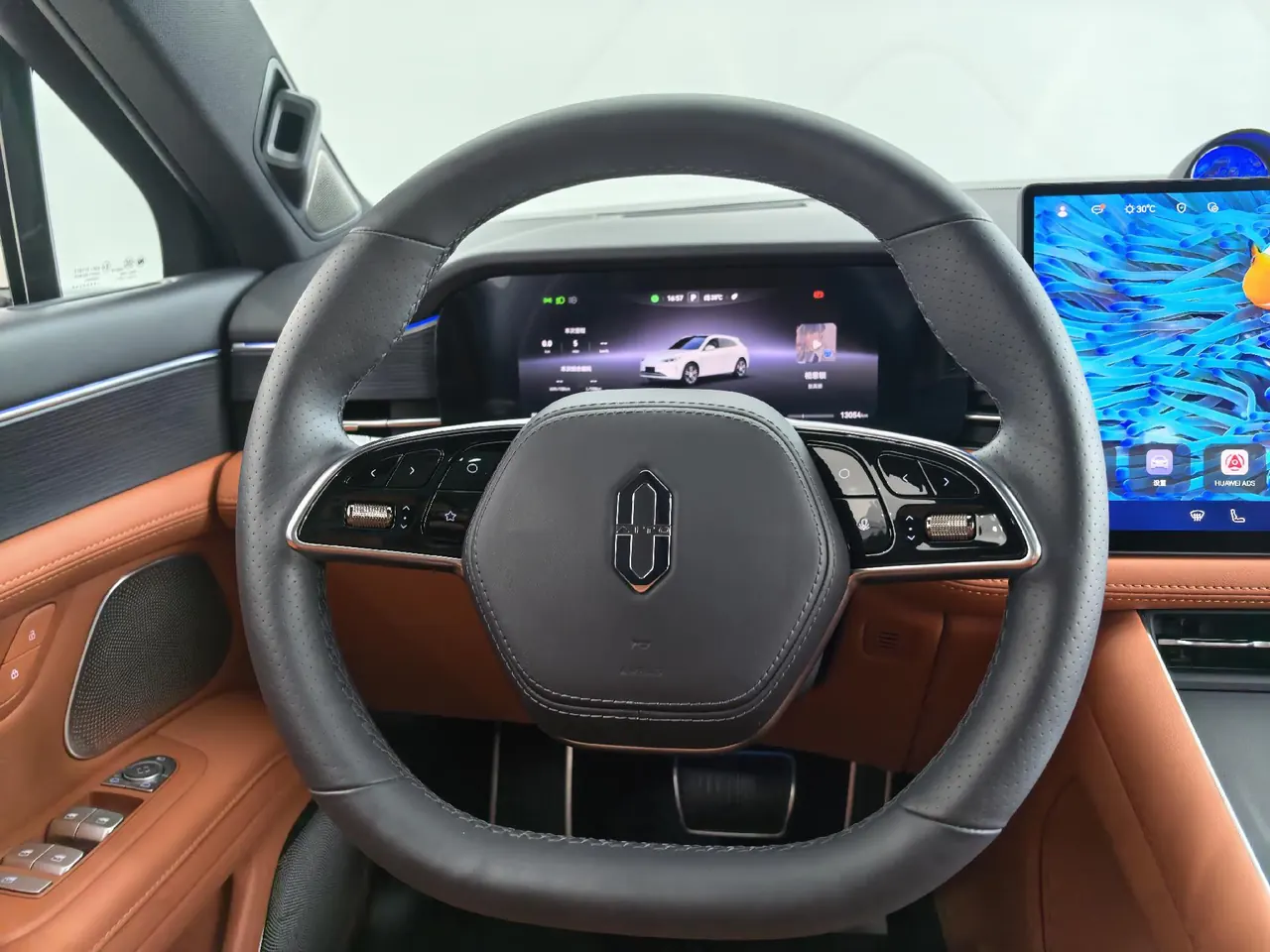 AITO 2025 AITO M5 extended range Ultra 4-wheel drive version automatic gear 10