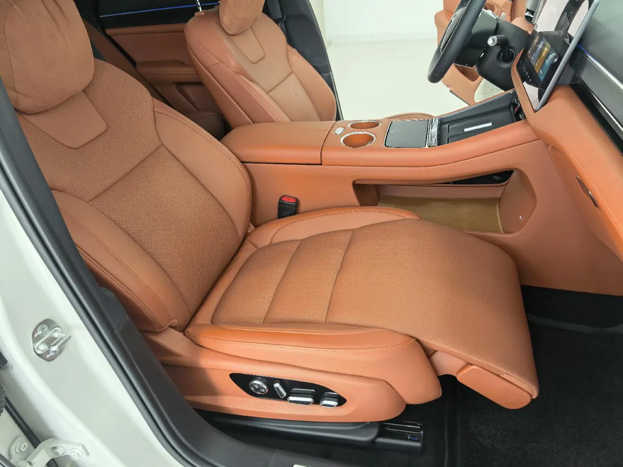 AITO 2025 AITO M5 extended range Ultra 4-wheel drive version automatic gear 16