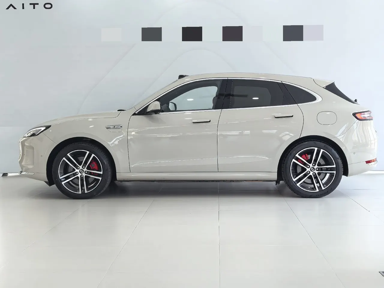AITO 2025 AITO M5 extended range Ultra 4-wheel drive version automatic gear 3
