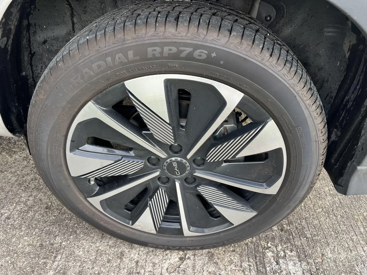 BYD Song PLUS New Energy 2025 Song PLUS DM-i 1.5 Stepless Smart Driving Edition 112KM Honorable Automatic Gear 15