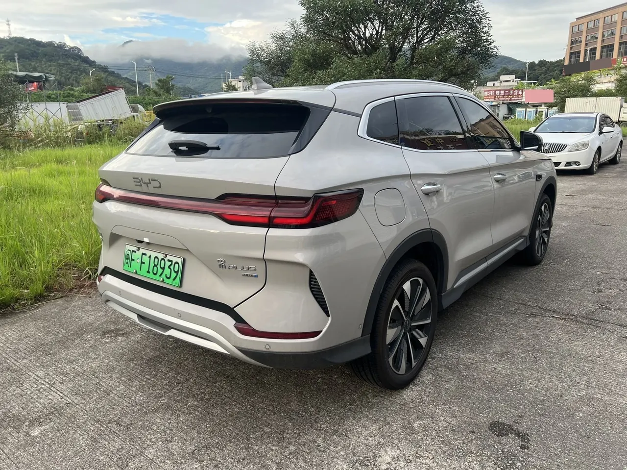 BYD Song PLUS New Energy 2025 Song PLUS DM-i 1.5 Stepless Smart Driving Edition 112KM Honorable Automatic Gear 2