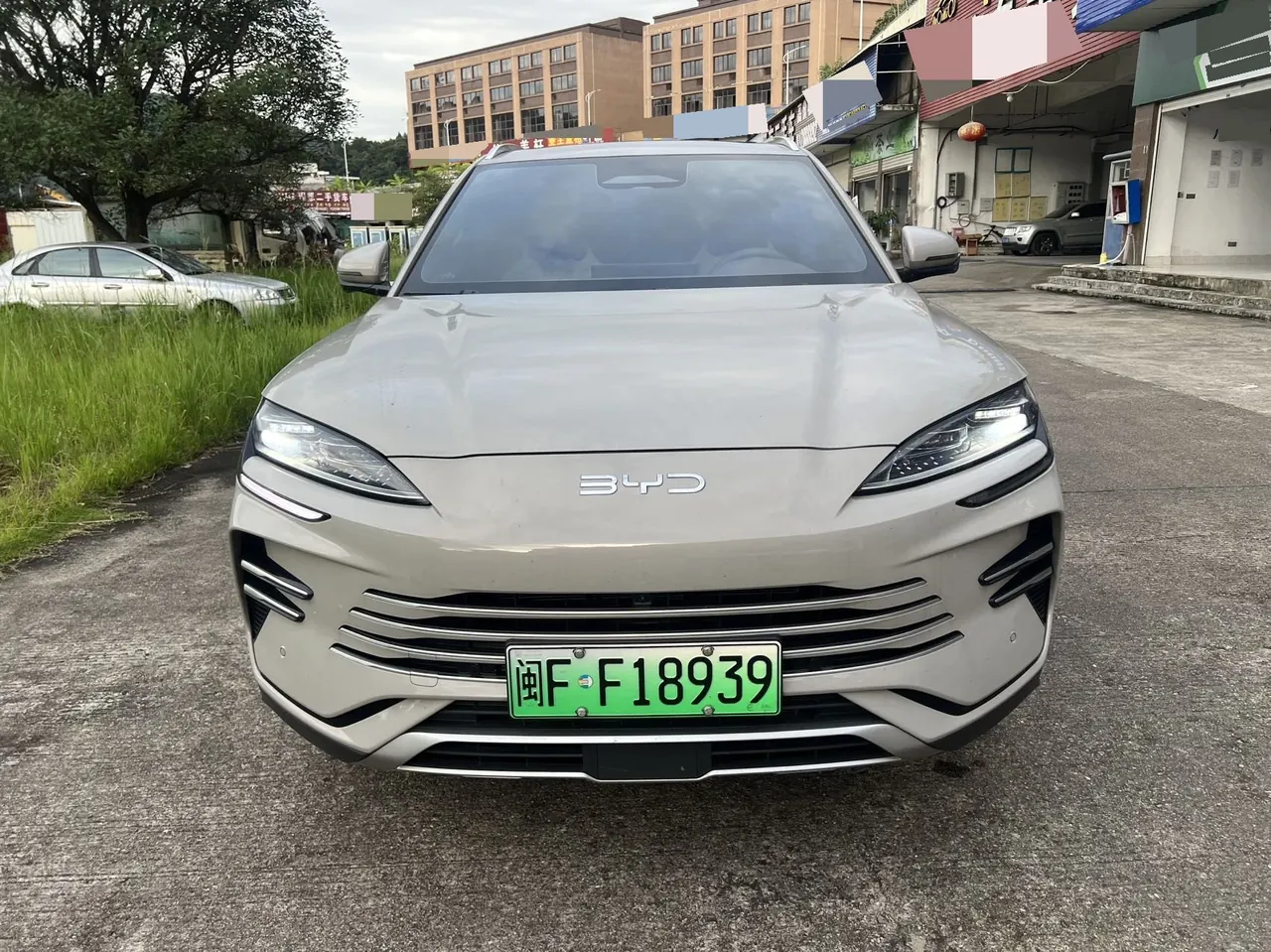 BYD Song PLUS New Energy 2025 Song PLUS DM-i 1.5 Stepless Smart Driving Edition 112KM Honorable Automatic Gear 3