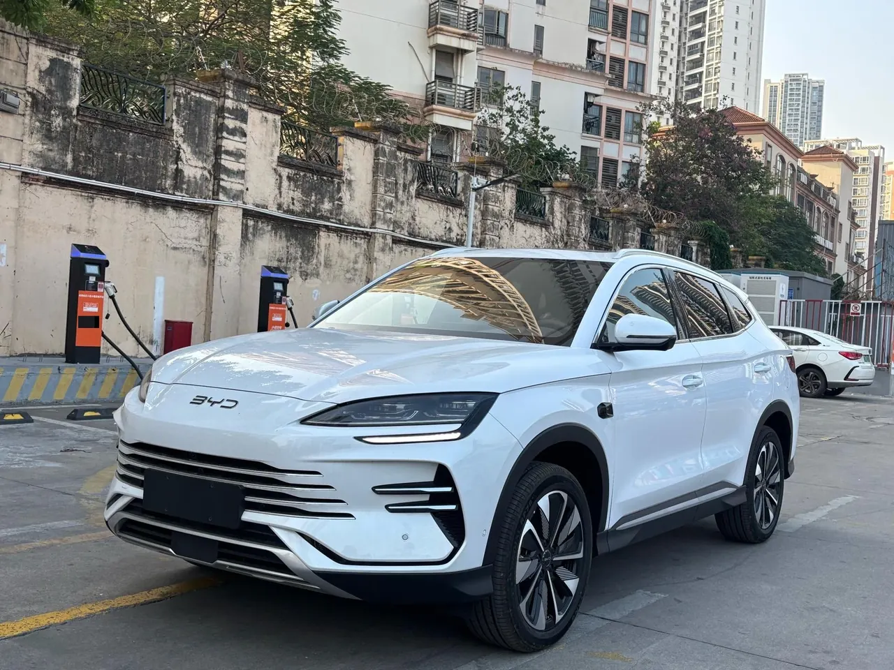 BYD Song PLUS New Energy 2025 Song PLUS DM-i 1.5 Stepless 160KM Flagship Automatic Gear 2