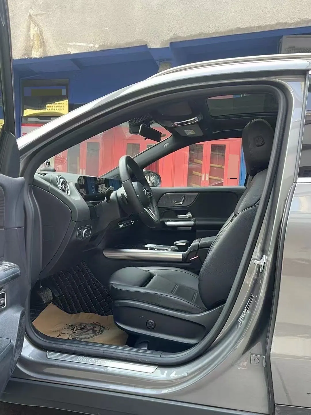 Mercedes Benz 2020 GLA 200 1.3T automatic gear 4