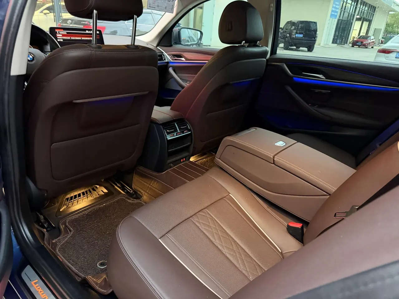 BMW 5 Series 2021 530Li 2.0T Leading Luxury Suit Automatic Gear 3