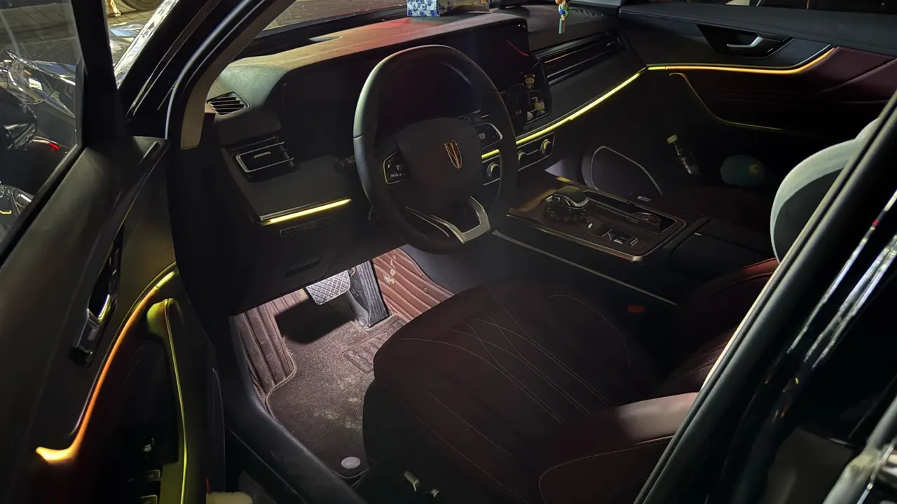 HongQi 2025 HS5 2.0T Two-Drive Flag Enjoy Pro Edition Automatic Gear 3