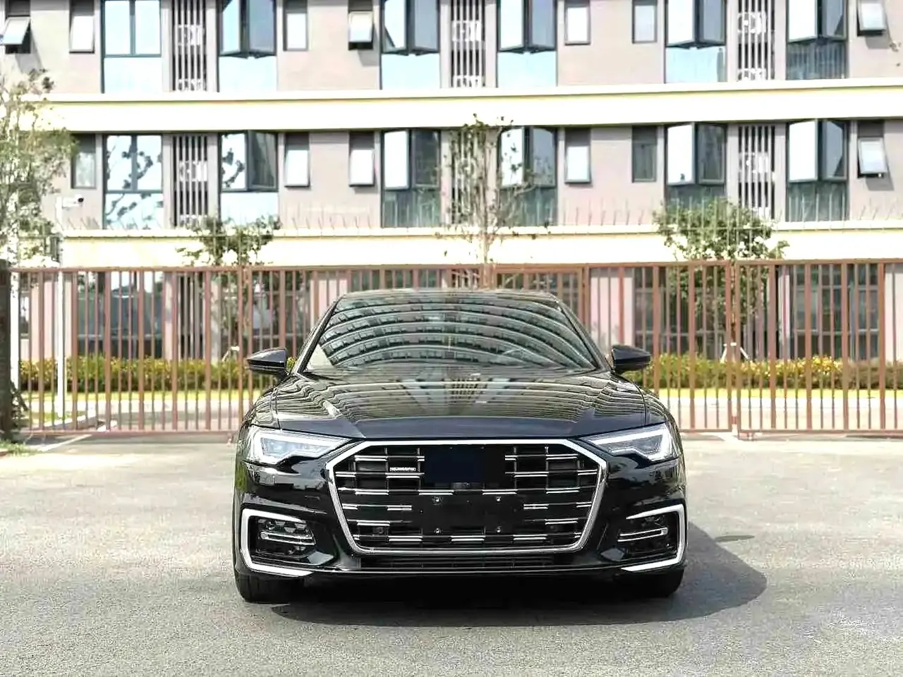 Audi 2024 A6L 2.0TFSI 45TFSI Quattro Selected Dynamic Automatic 2
