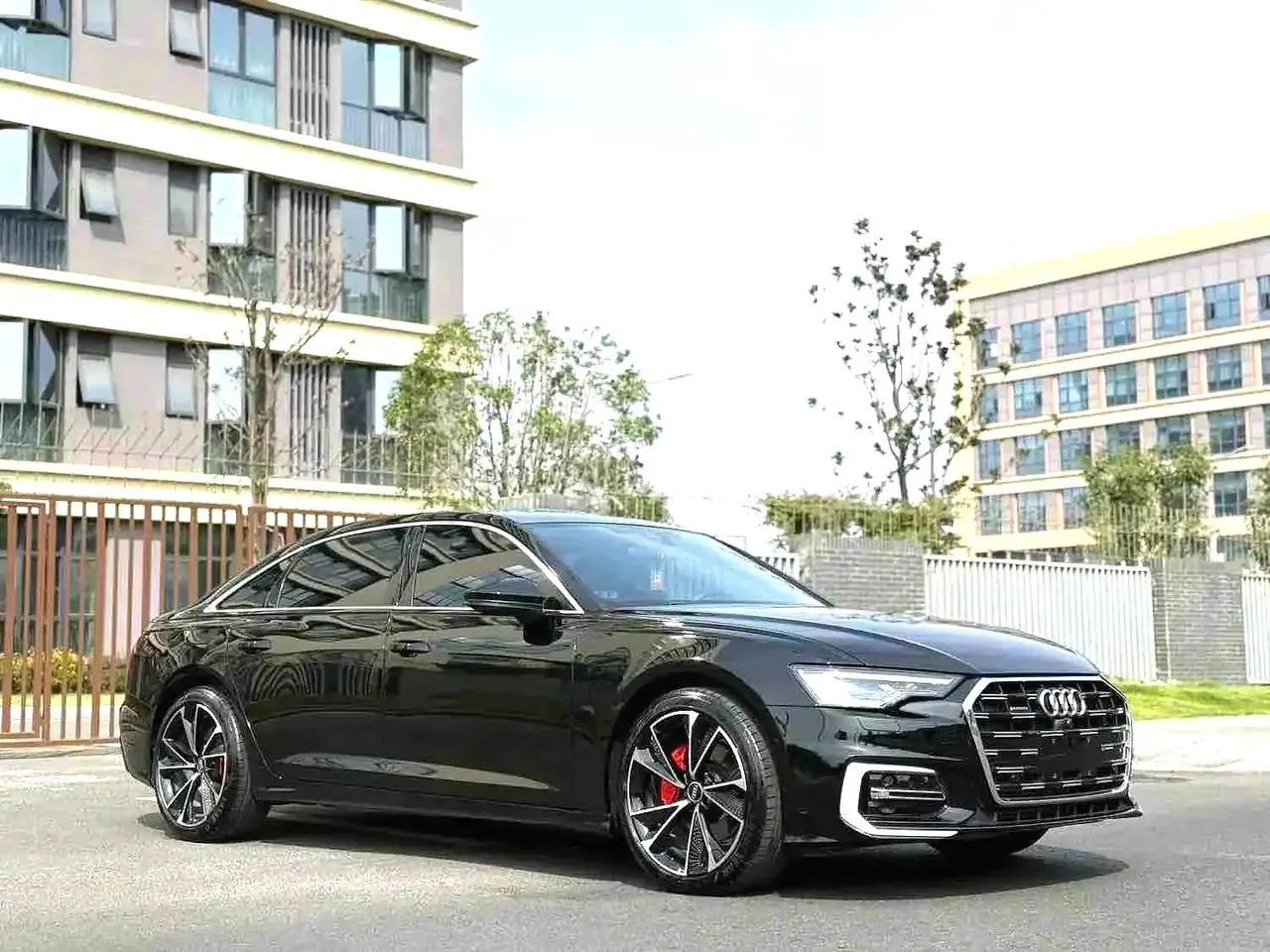 Audi 2024 A6L 2.0TFSI 45TFSI Quattro Selected Dynamic Automatic 3