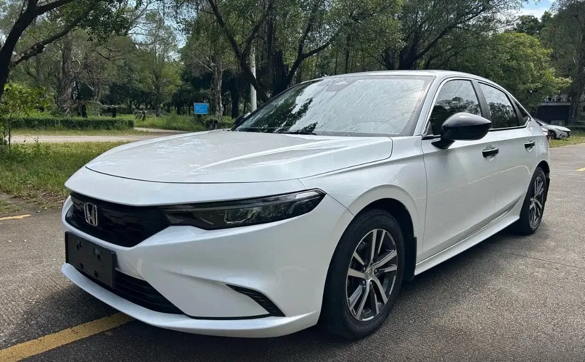 打开图片灯箱:Honda 2023 model grid 1.5T stepless 240TURBO technology edition automatic gear