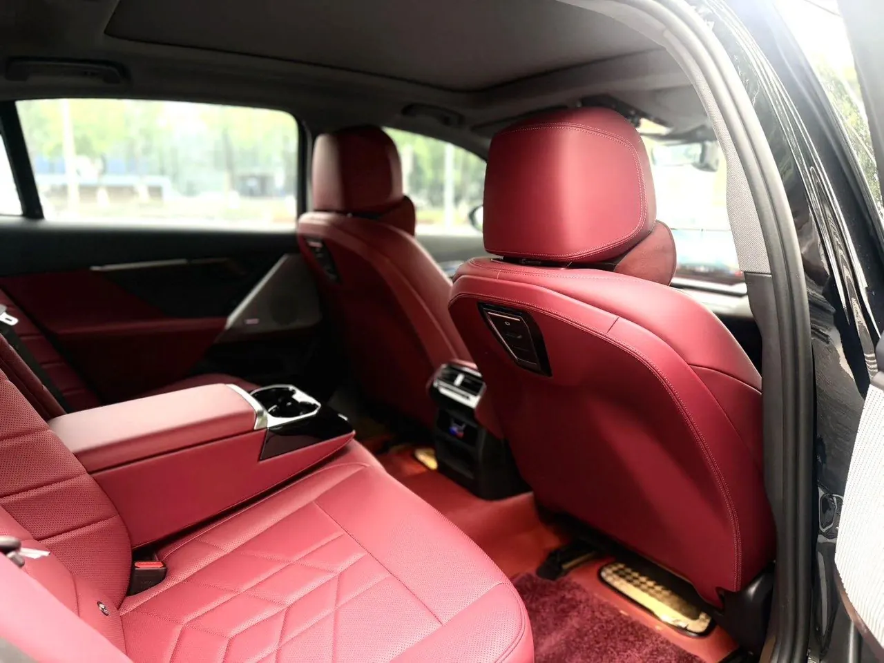 BMW 5 Series 2024 model 530Li 48V 2.0T Leading Edition M Sport Package Automatic 6