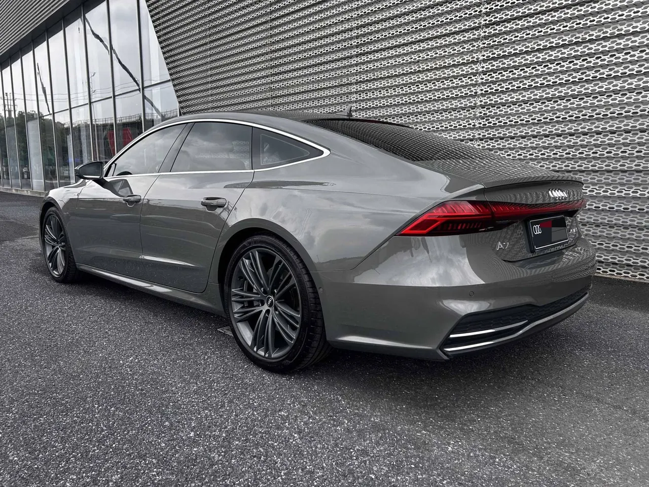 Audi A7 (Imported) 2023 A7 Sportback 2.0TFSI 45TFSI Automatic Gear Selection 3